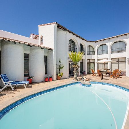 Big Blue Accommodation Bloubergstrand Esterno foto