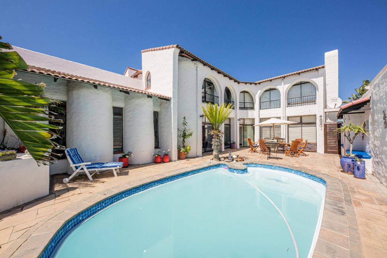 Big Blue Accommodation Bloubergstrand Esterno foto