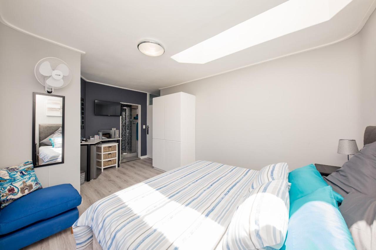 Big Blue Accommodation Bloubergstrand Esterno foto